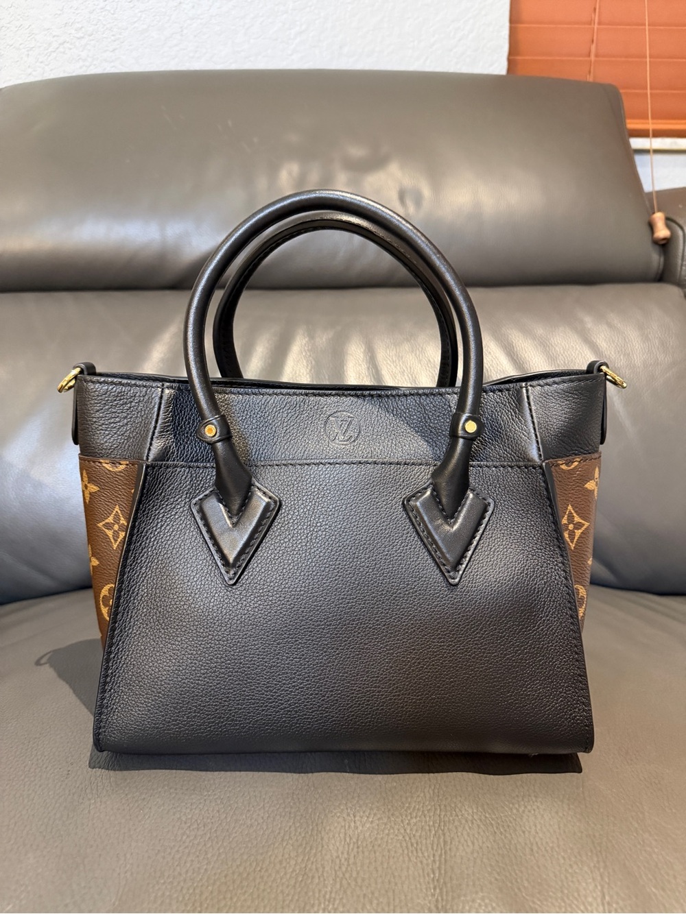 LOUIS VUITTON On My Side PM - Picture 6 of 14